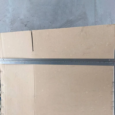 Charnière de piano à friction