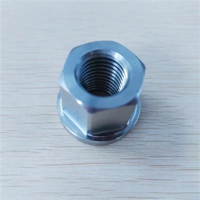 Écrou à bride hexagonale DIN 6923